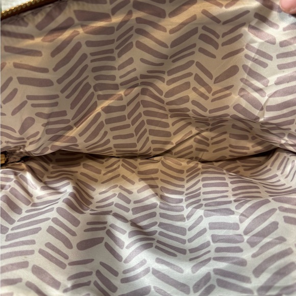 Miztique Distressed Vegan Leather Saddlebag Crossbody Tan 12x10 NWT - Picture 5 of 7